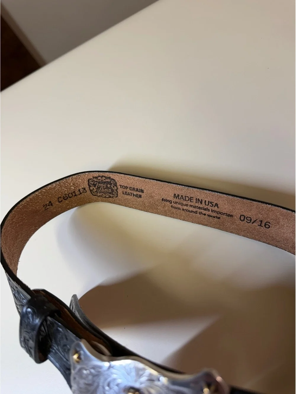 Tony Lama Black Leather Belt with Decorative Longhorn Buckle Boys Size 8